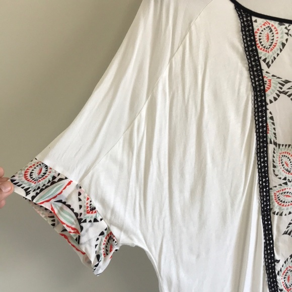 🎉$13 Tops 3/$20🎉Democracy Top✨ - Picture 3 of 5